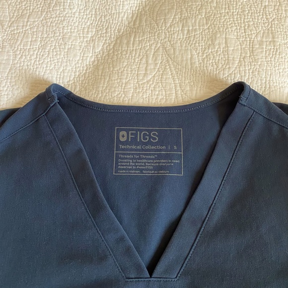 FIGS Casma Three Pocket scrub top size S - Picture 4 of 5